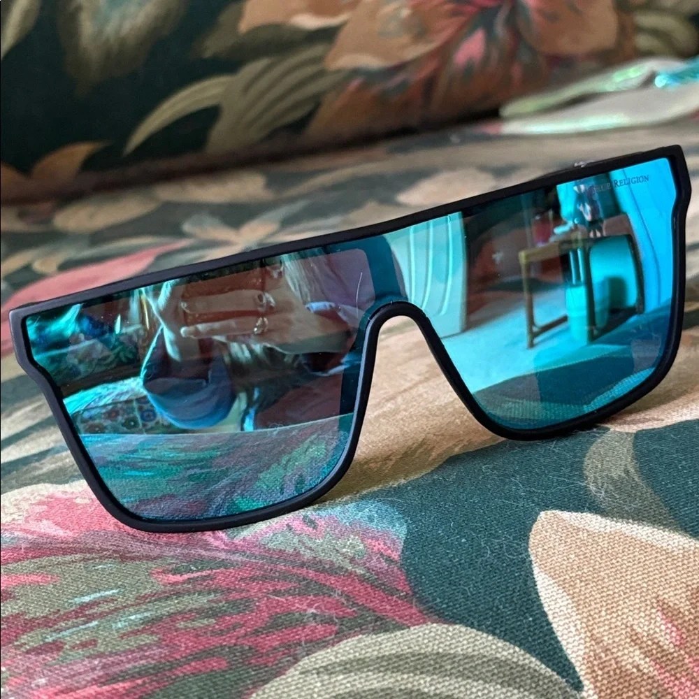 Brand New True Religion Mirrored Lens Black Frame Shield Aviator Sunglasses